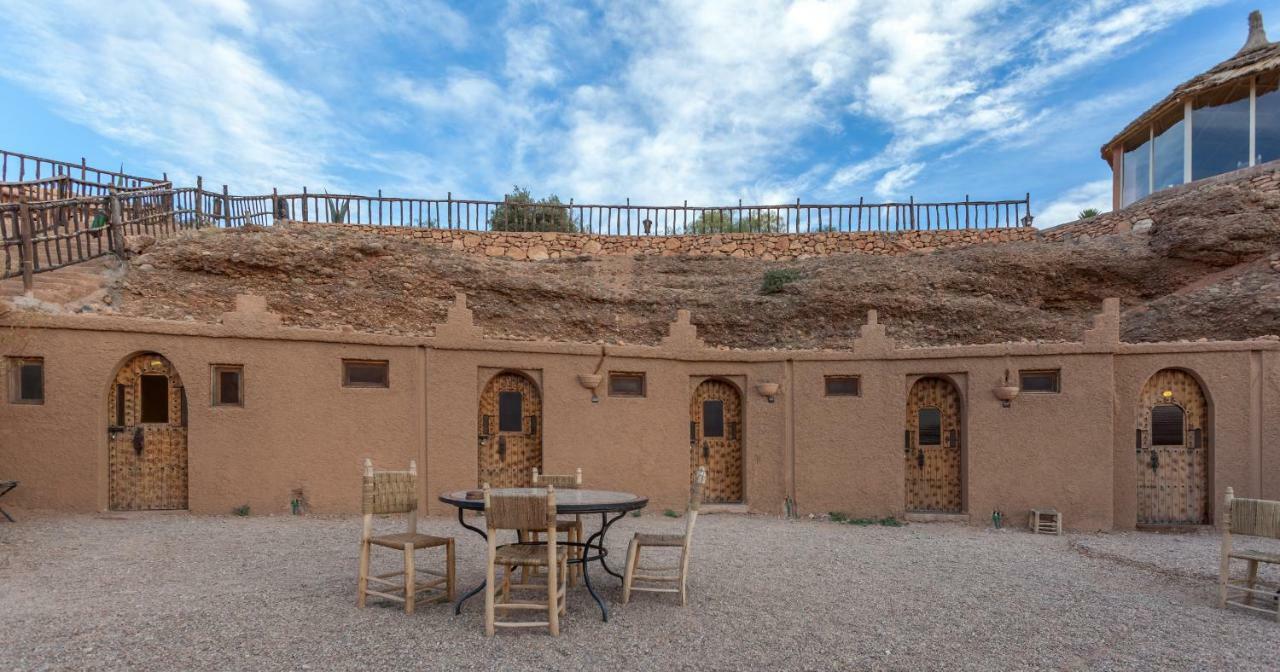 Bed and Breakfast Kasbah Tizzarouine Boumalne Esterno foto