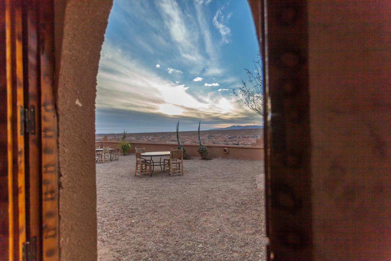 Bed and Breakfast Kasbah Tizzarouine Boumalne Esterno foto