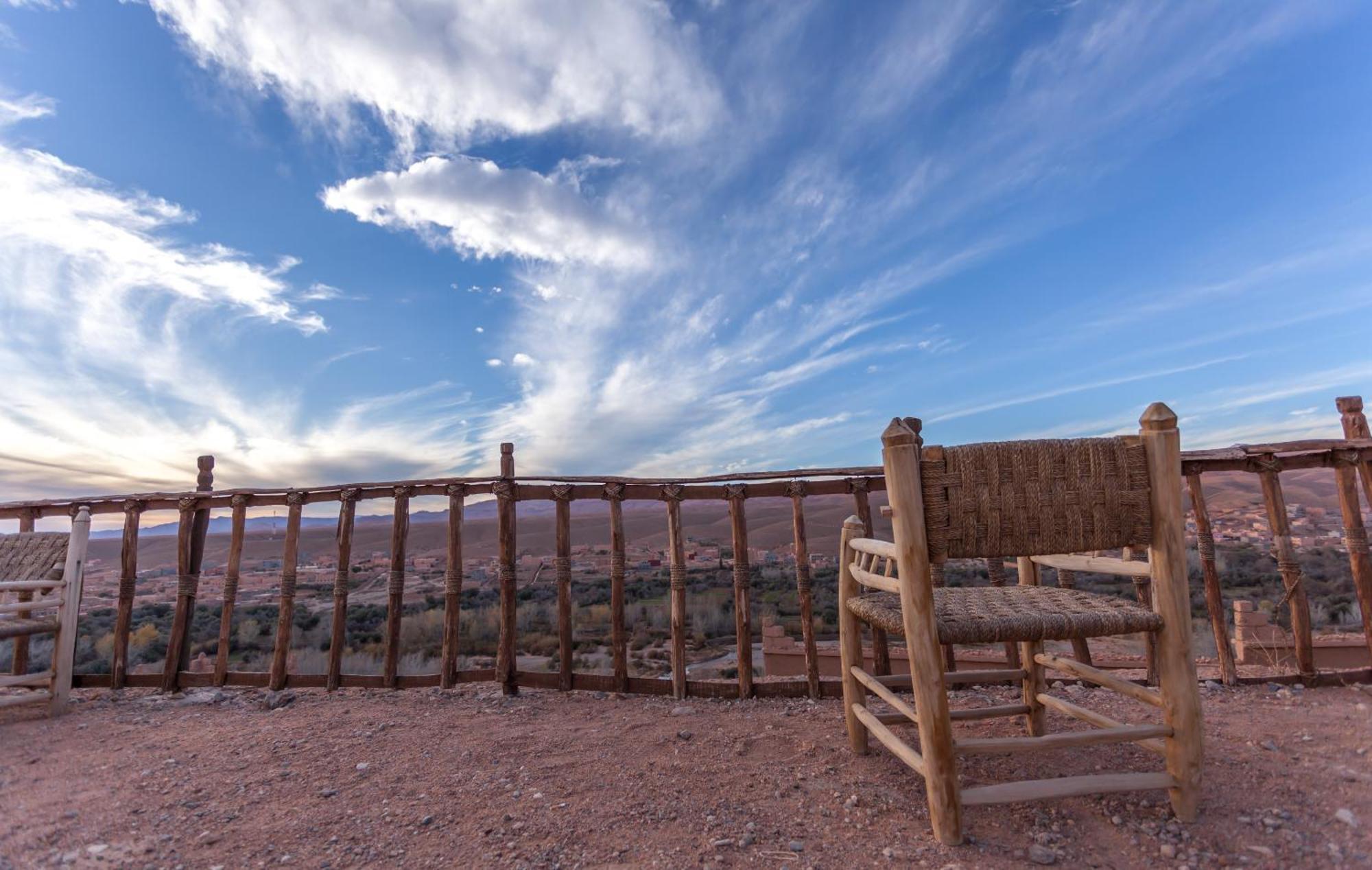 Bed and Breakfast Kasbah Tizzarouine Boumalne Esterno foto