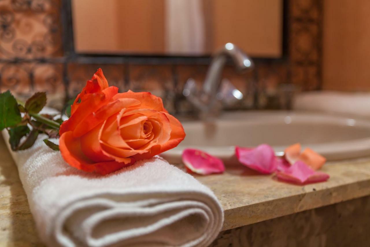 Bed and Breakfast Kasbah Tizzarouine Boumalne Esterno foto