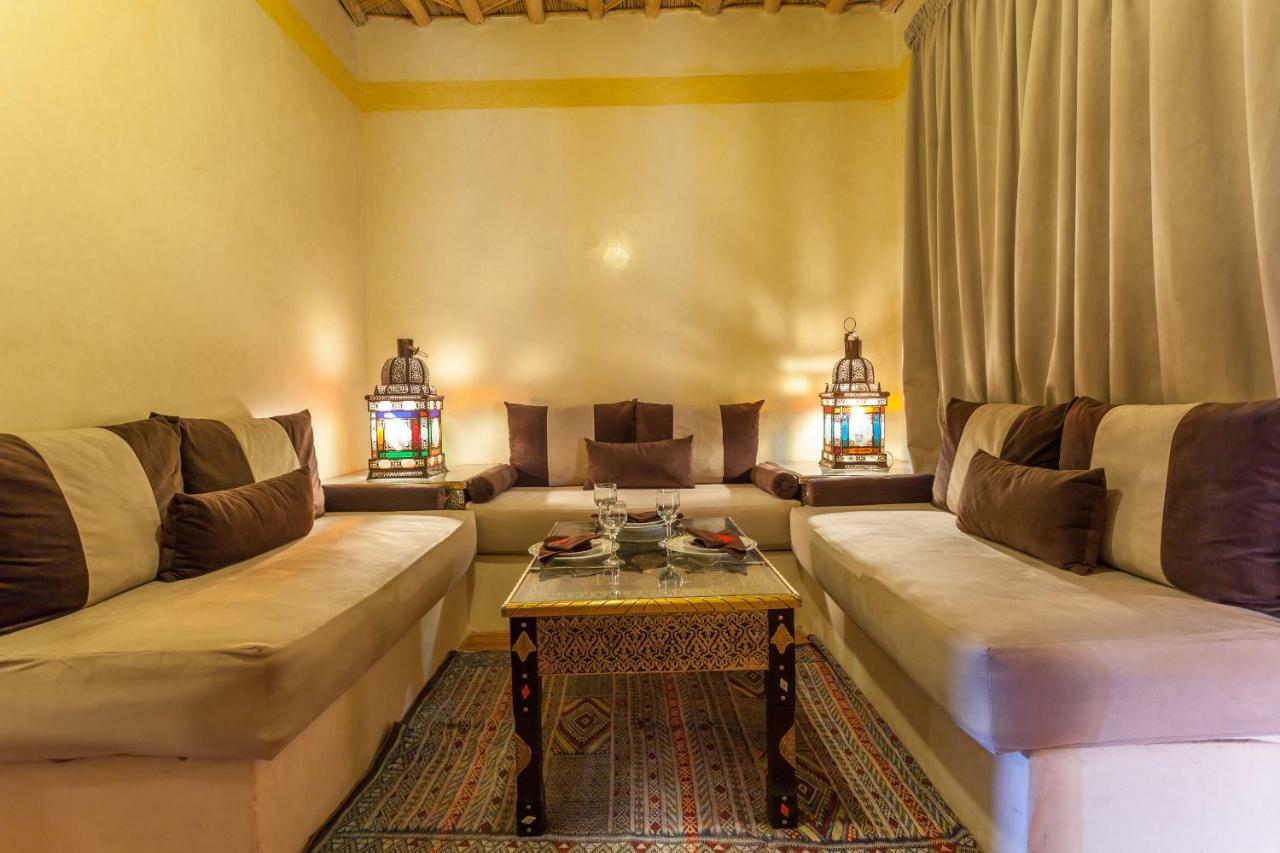 Bed and Breakfast Kasbah Tizzarouine Boumalne Esterno foto