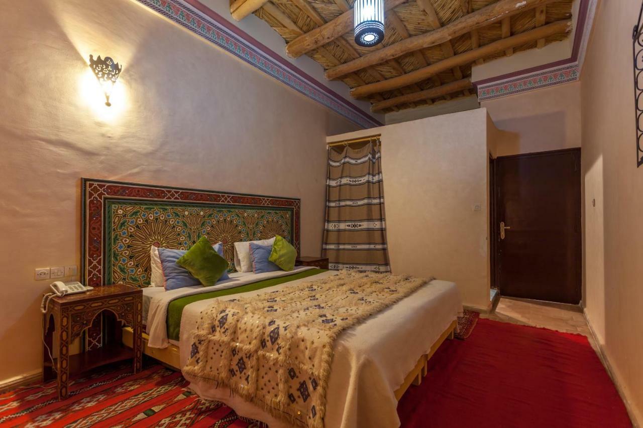 Bed and Breakfast Kasbah Tizzarouine Boumalne Esterno foto