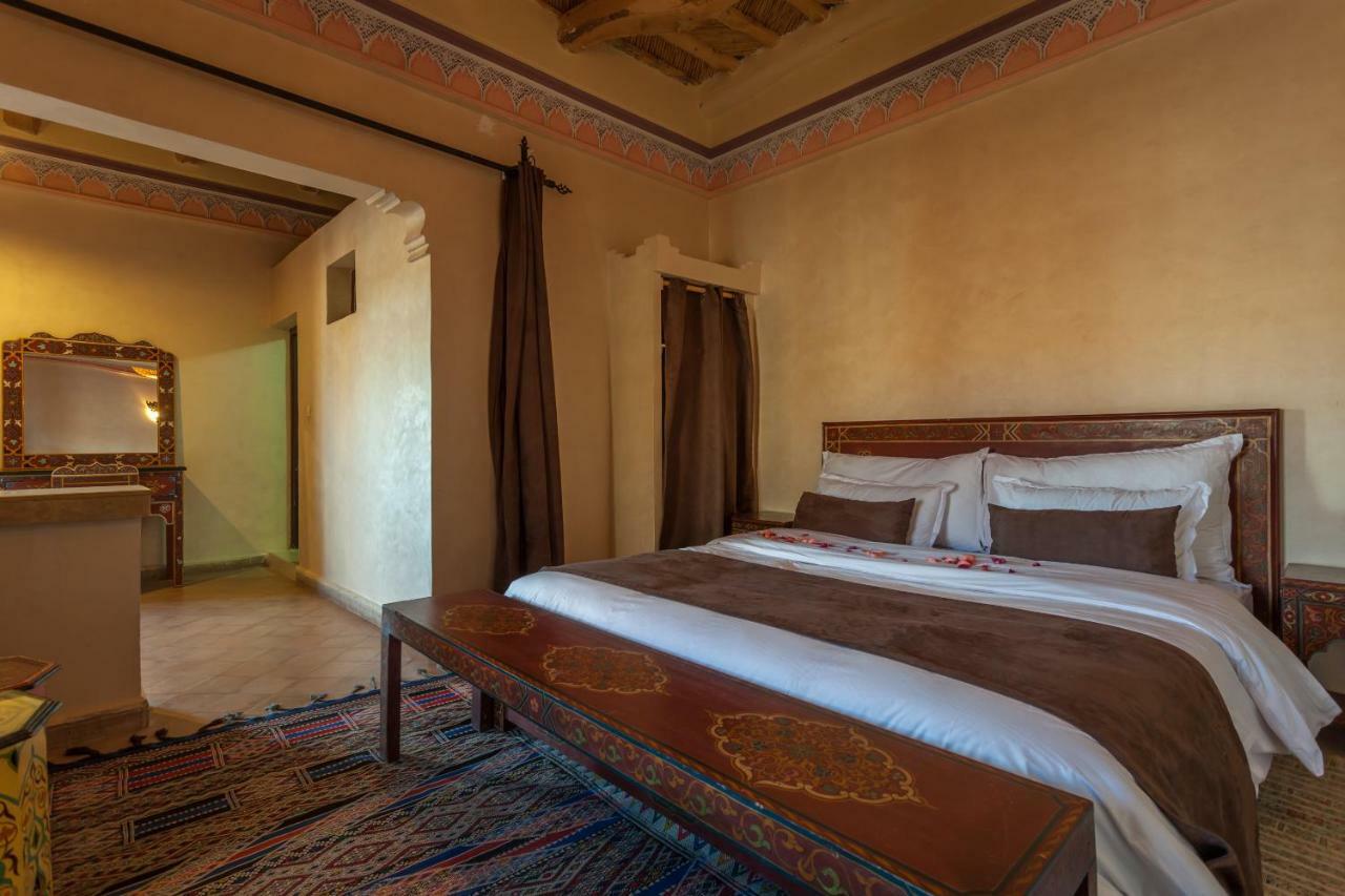 Bed and Breakfast Kasbah Tizzarouine Boumalne Esterno foto
